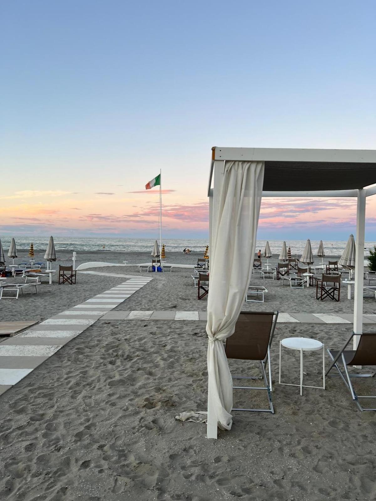 Hotel Stella - Casa Per Ferie Bellaria-Igea Marina Esterno foto